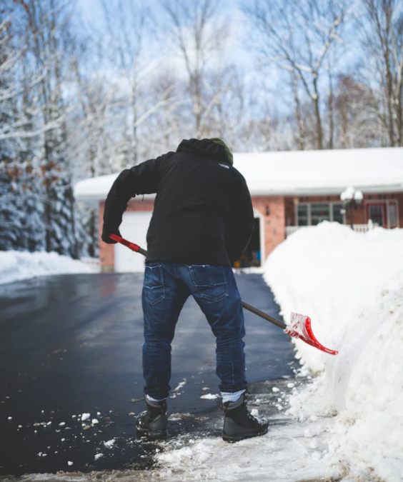 Safety Advice for Snow Shovelling